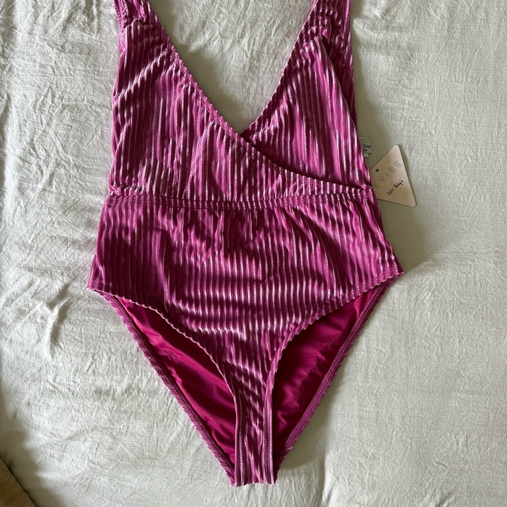 Dippin’ Daisies Women’s One Piece